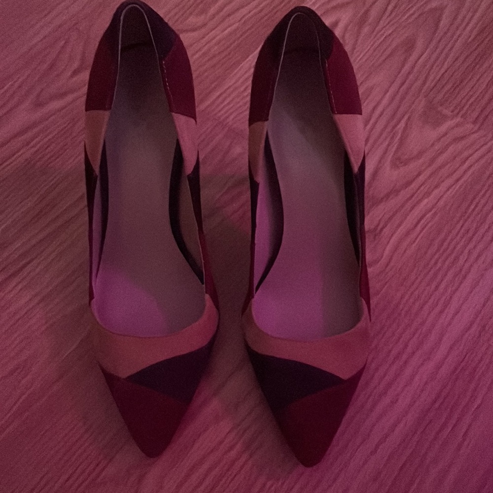 Vince Camuto stilletos size 6 multicolor brown tones